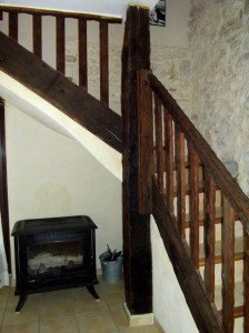 L'escalier et sa rampe de bois